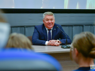 Встреча ректора университета со студентами колледжа, приуроченная к Дню СПО / Диана Алексеева, Павел Железняк