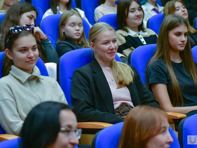 Встреча ректора университета со студентами колледжа, приуроченная к Дню СПО / Диана Алексеева, Павел Железняк