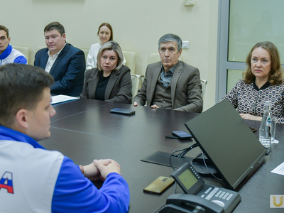 Встреча ректора со сборной по плаванию — победителями Спартакиады союзного государства / Павел Железняк