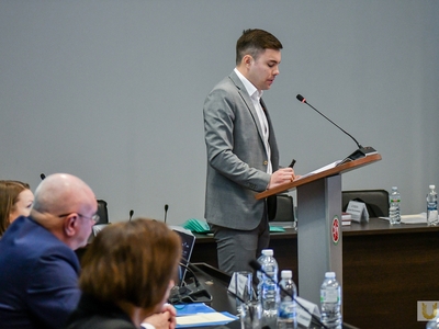 Защита диссертаций /Егор Данилов, Павел Железняк