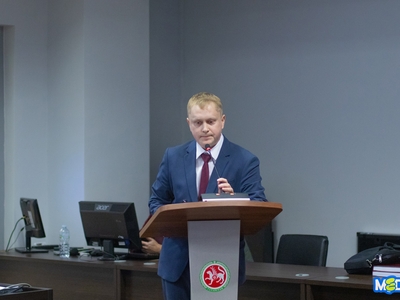Защита диссертаций /Егор Данилов, Павел Железняк