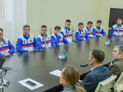 
Встреча ректора со сборной командой по футболу
