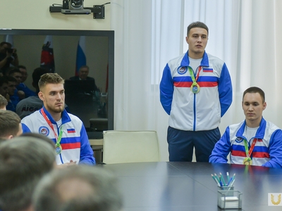 
Встреча ректора со сборной командой по футболу
