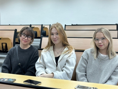 
Торжественное награждение победителей и призеров XIV Открытого регионального интернет-конкурса «Learn to win!» и Всероссийских онлайн-олимпиад по английскому, французскому, русскому и татарскому языкам
