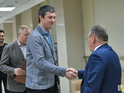 Поздравление с юбилеем от федерации гребного спорта России / Павел Железняк