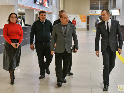 Представители Бухарского госуниверситета в Поволжском и встреча с ректором / Павел железняк