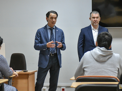 Встреча с иностранными студентами Университета / Павел Железняк