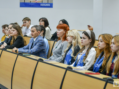Награждение интернет-конкурса и олимпиад по языкам среди школьников / Павел Железняк