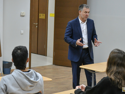 Встреча с иностранными студентами Университета / Павел Железняк