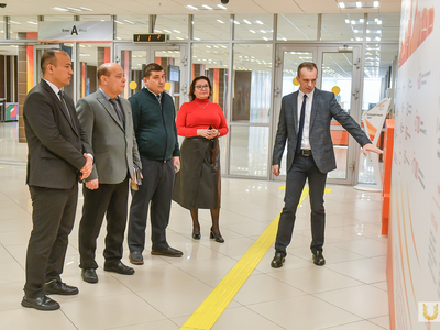 Представители Бухарского госуниверситета в Поволжском и встреча с ректором / Павел железняк