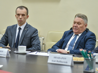 Экскурсия и встреча директора Международного бюро Чэндуского спортуниверситета / Павел Железняк
