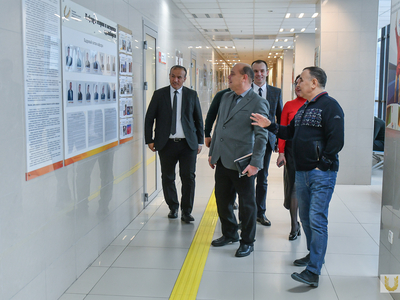 Представители Бухарского госуниверситета в Поволжском и встреча с ректором / Павел железняк