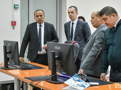 Представители Бухарского госуниверситета в Поволжском и встреча с ректором / Павел железняк