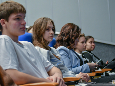 Герои России. Встреча со студентами / Павел Железняк