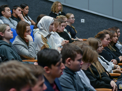 Герои России. Встреча со студентами / Павел Железняк