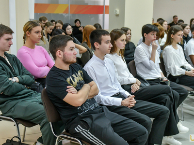 Герои России. Встреча со студентами / Павел Железняк