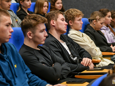 Герои России. Встреча со студентами / Павел Железняк