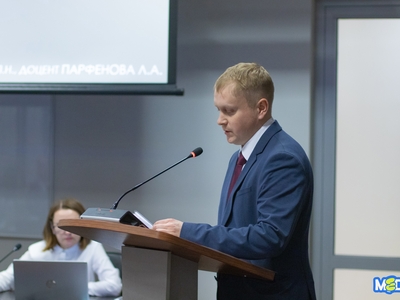 Защита диссертаций /Егор Данилов, Павел Железняк