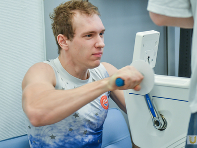 Молодежная сборная России по гребле на байдарках и каноэ в НИИ Поволжского / Павел Железняк