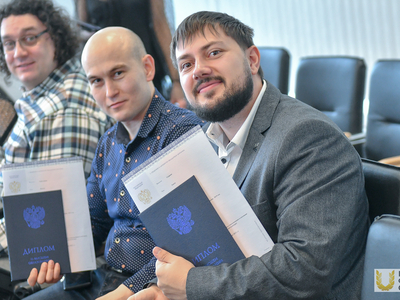 Вручение дипломов выпускникам-бакалаврам Института заочного образования / Павел Железняк