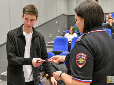 Вручение удостоверений народного дружинника / Павел Железняк
