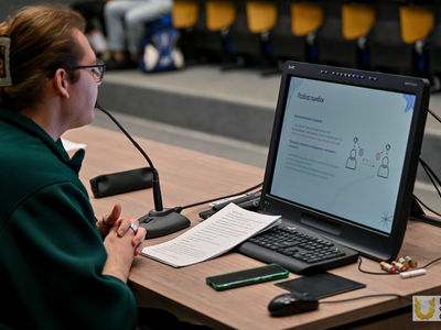 Лекция и семинар для первокурсников / Павел Железняков 