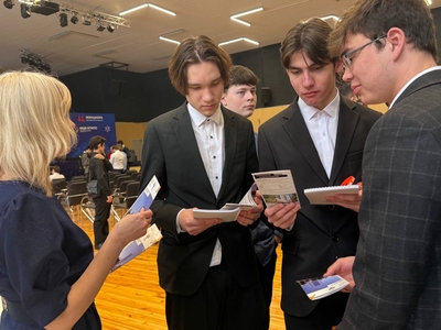 
Ярмарка вакансий «Будущее начинается здесь»
