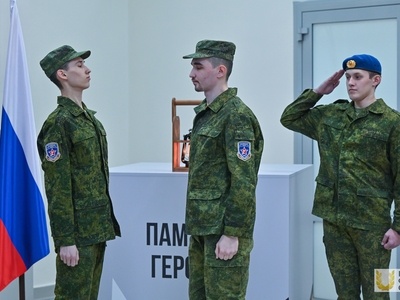 Межвузовская эстафета «Огонь Победы» / Валерия Соколова, Павел Железняк