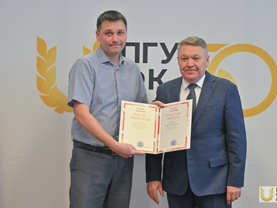 Учёный совет №8. Вручения / Павел Железняк