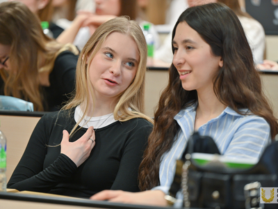 Встреча студентов с зампредседателя Госкомитета по туризму РТ, в рамках проекта «Обучение служением» /Павел Железняк