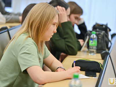 Встреча студентов с зампредседателя Госкомитета по туризму РТ, в рамках проекта «Обучение служением» /Павел Железняк