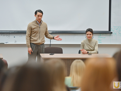Встреча студентов с зампредседателя Госкомитета по туризму РТ, в рамках проекта «Обучение служением» /Павел Железняк