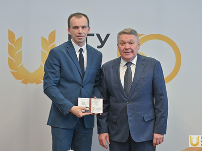 Учёный совет №8. Вручения / Павел Железняк