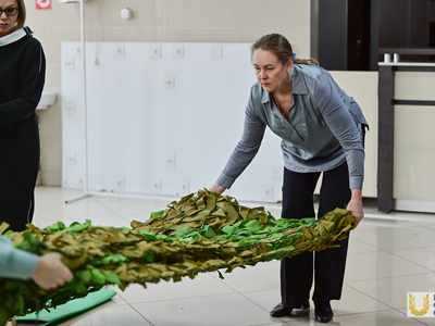 Плетение и отправка маскировочных сетей / Павел Железняк