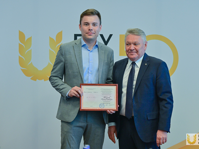 Учёный совет №12. Вручения / Павел Железняк