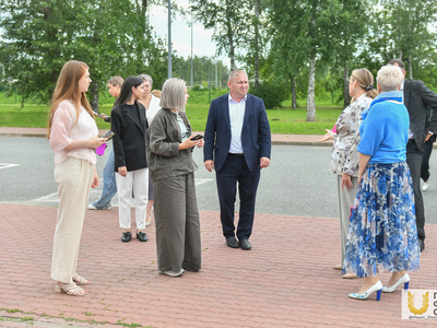 Экскурсия участников совещания Координационного совета по воспитательной работе / Павел Железняк