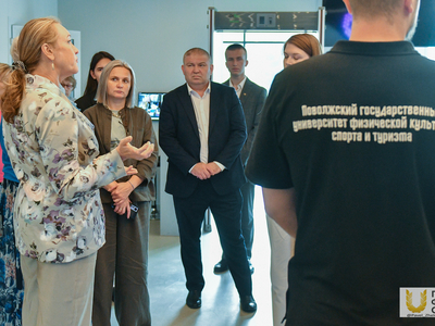 Экскурсия участников совещания Координационного совета по воспитательной работе / Павел Железняк