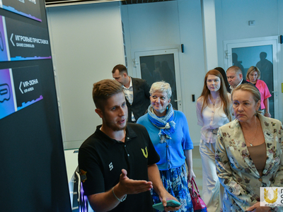 Экскурсия участников совещания Координационного совета по воспитательной работе / Павел Железняк