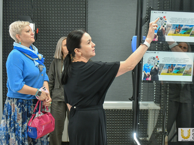 Экскурсия участников совещания Координационного совета по воспитательной работе / Павел Железняк