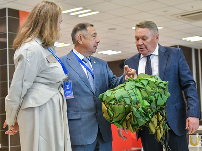 Плетение маскировочных сетей / Павел Железняк