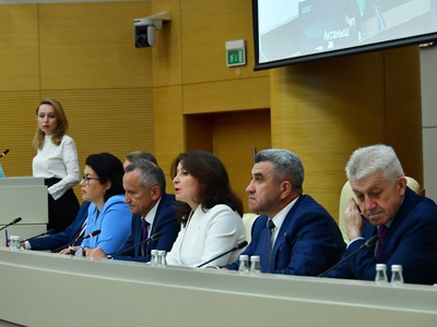 Брифинг в Кабинете Министров Республики Татарстан с участием ректора университета / пресс-служба Правительства РТ