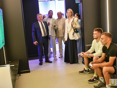 Экскурсия для руководителя Академии Российского футбольного союза / Павел Железняк