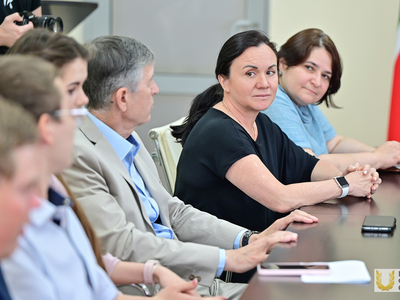 Вручение дипломов об окончании интегрированной программы подготовки / пресс-служба Поволжского университета