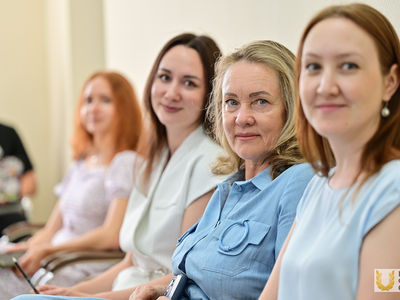 Вручение дипломов об окончании интегрированной программы подготовки / пресс-служба Поволжского университета