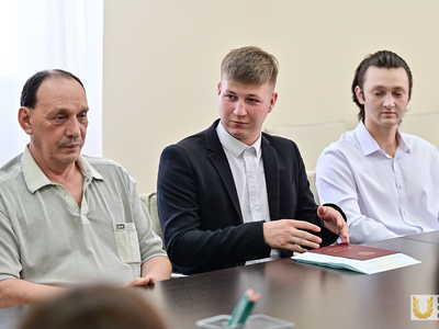 Вручение дипломов об окончании интегрированной программы подготовки / пресс-служба Поволжского университета