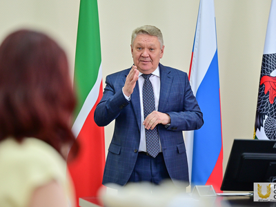 Вручение свидетельств об окончании аспирантуры / Павел Железняк