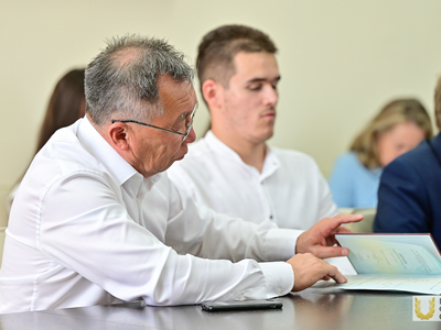 Вручение дипломов об окончании интегрированной программы подготовки / пресс-служба Поволжского университета