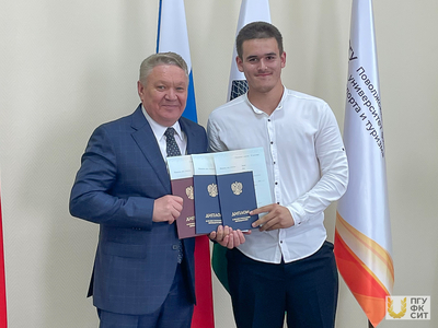 Вручение дипломов об окончании интегрированной программы подготовки / пресс-служба Поволжского университета