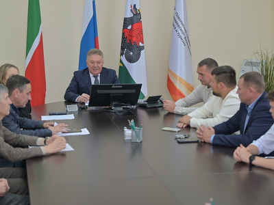 Встреча участников Международной матчевой встречи по легкой атлетике с ректором / Павел Железняк