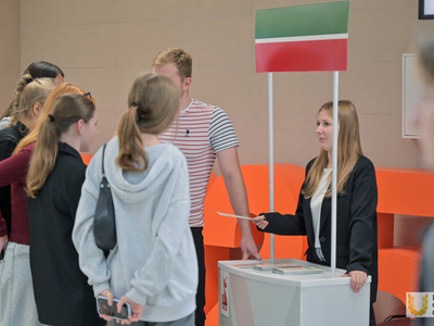 Информационная акция к выборам Раиса РТ и депутатов местных органов власти / Павел Железняк